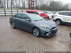 3KPF24AD8KE066240 2019 KIA FORTE