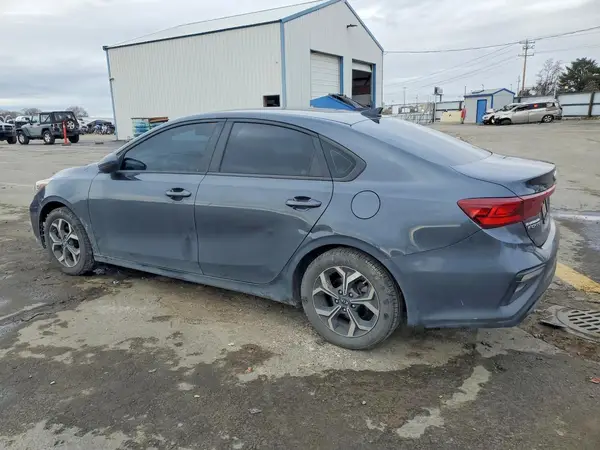 3KPF24AD8KE067338 2019 KIA FORTE - Image 2