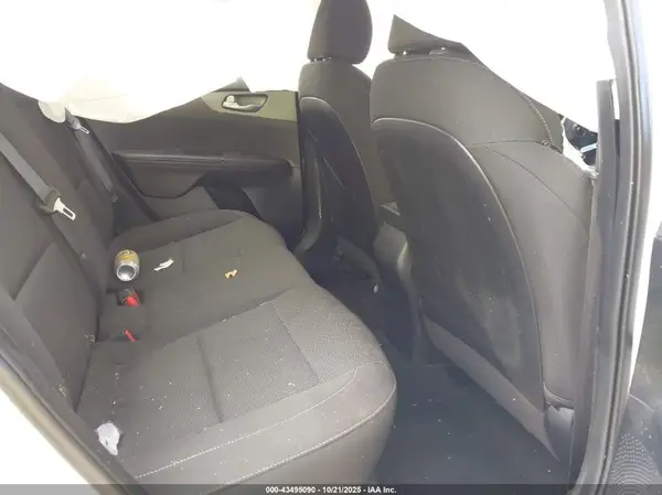 3KPF24AD8KE068148 2019 KIA FORTE - Image 8
