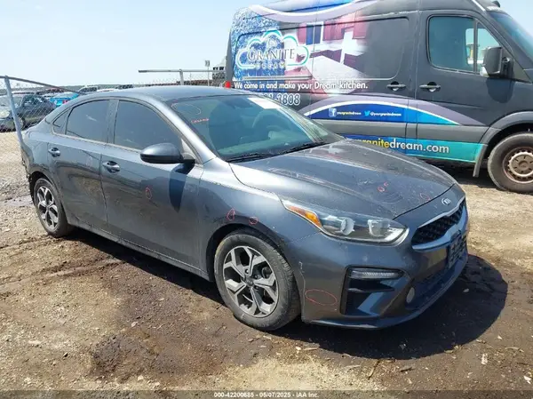 3KPF24AD8KE069591 2019 KIA FORTE - Image 1