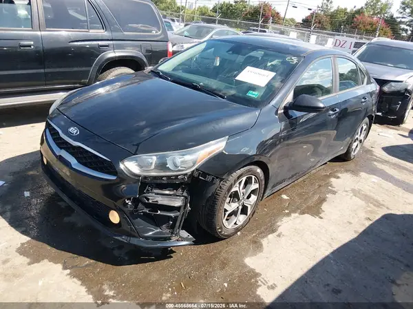 3KPF24AD8KE070241 2019 KIA FORTE - Image 2