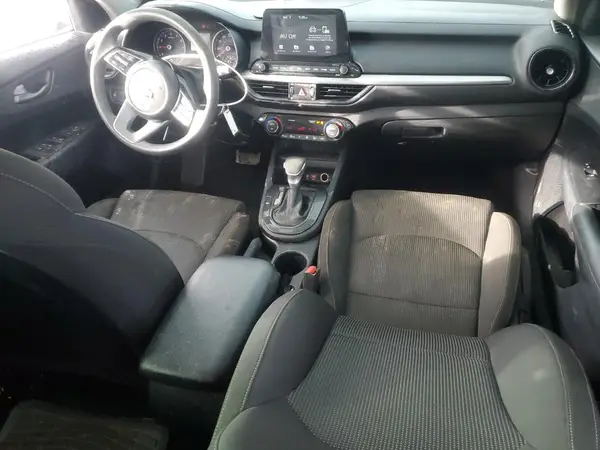 3KPF24AD8KE071731 2019 KIA FORTE - Image 8