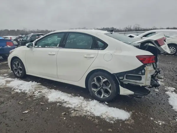 3KPF24AD8KE072569 2019 KIA FORTE - Image 2