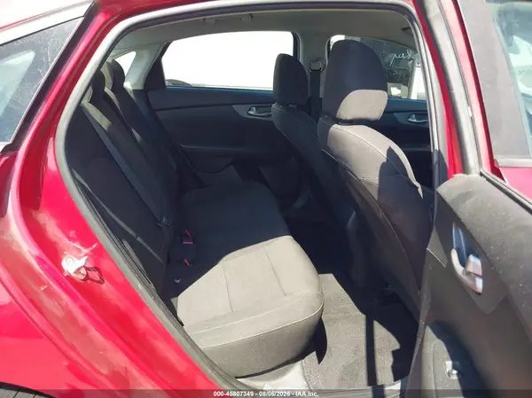 3KPF24AD8KE072667 2019 KIA FORTE - Image 8