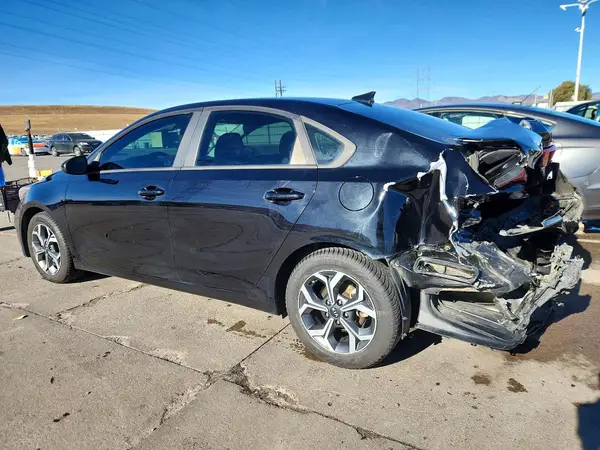 3KPF24AD8KE073026 2019 KIA FORTE - Image 2
