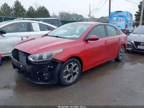 3KPF24AD8KE073172 2019 KIA FORTE - Image 2