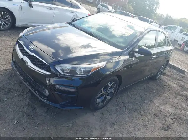 3KPF24AD8KE075407 2019 KIA FORTE - Image 2