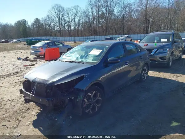 3KPF24AD8KE078873 2019 KIA FORTE - Image 2