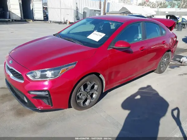 3KPF24AD8KE081756 2019 KIA FORTE - Image 2