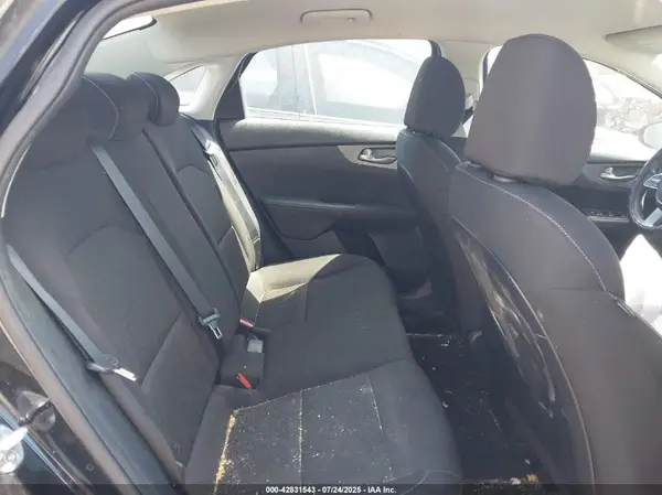 3KPF24AD8KE082521 2019 KIA FORTE - Image 8