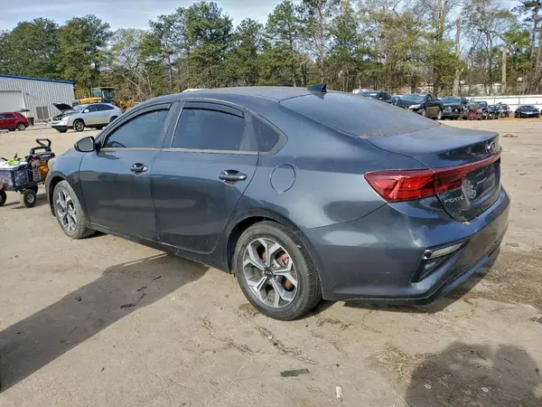 3KPF24AD8KE082616 2019 KIA FORTE - Image 2