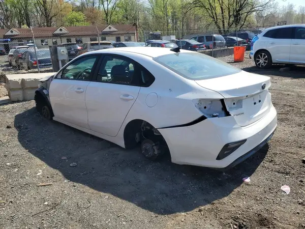 3KPF24AD8KE082678 2019 KIA FORTE - Image 2