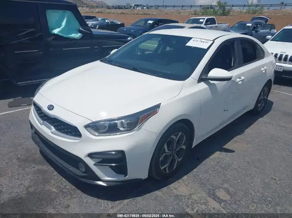 3KPF24AD8KE083510 2019 KIA FORTE - Image 2