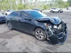3KPF24AD8KE083734 2019 KIA FORTE