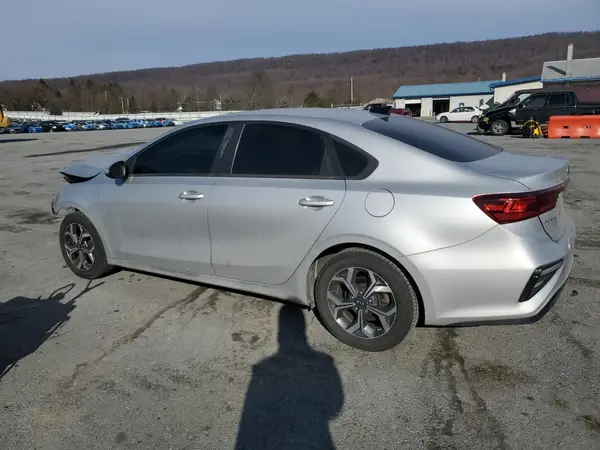 3KPF24AD8KE085791 2019 KIA FORTE - Image 2
