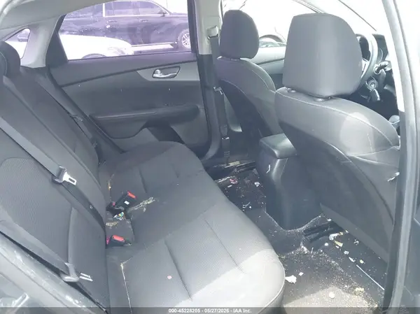 3KPF24AD8KE090330 2019 KIA FORTE - Image 8