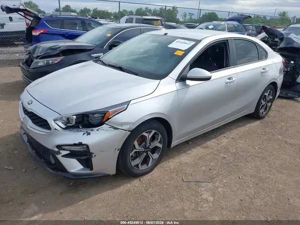 3KPF24AD8KE090652 2019 KIA FORTE - Image 2
