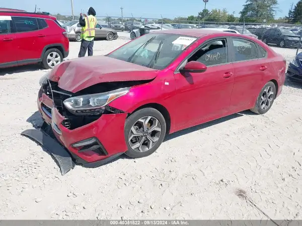 3KPF24AD8KE091140 2019 KIA FORTE - Image 2