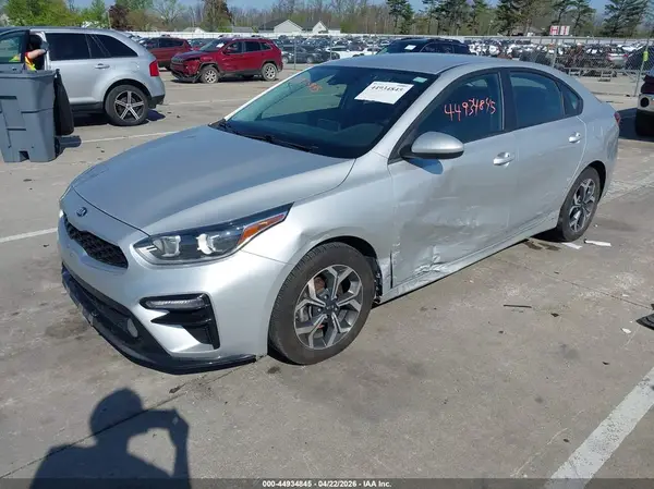 3KPF24AD8KE091879 2019 KIA FORTE - Image 2