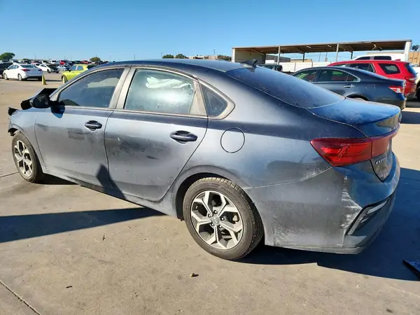 3KPF24AD8KE092076 2019 KIA FORTE - Image 2
