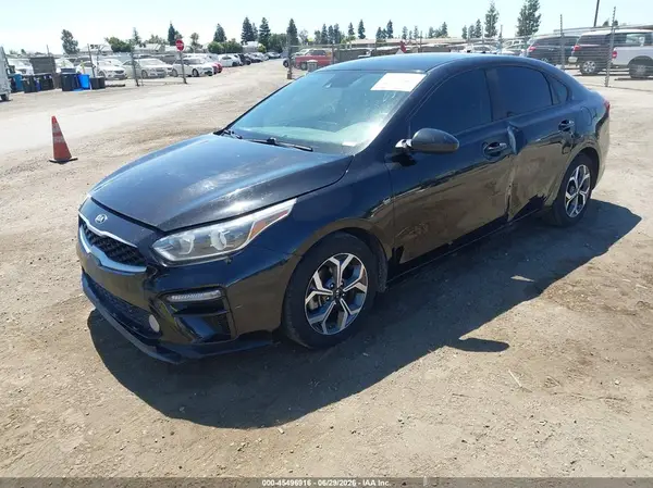 3KPF24AD8KE092854 2019 KIA FORTE - Image 2