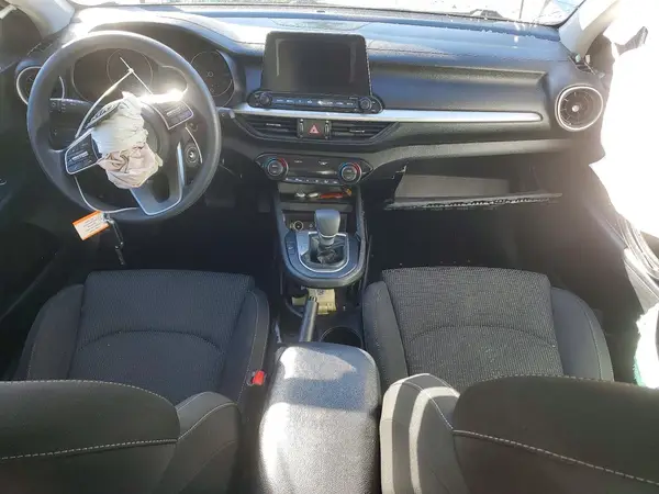 3KPF24AD8KE097293 2019 KIA FORTE - Image 8