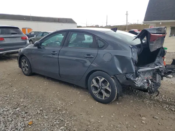 3KPF24AD8KE098721 2019 KIA FORTE - Image 2