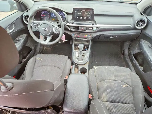 3KPF24AD8KE099089 2019 KIA FORTE - Image 8