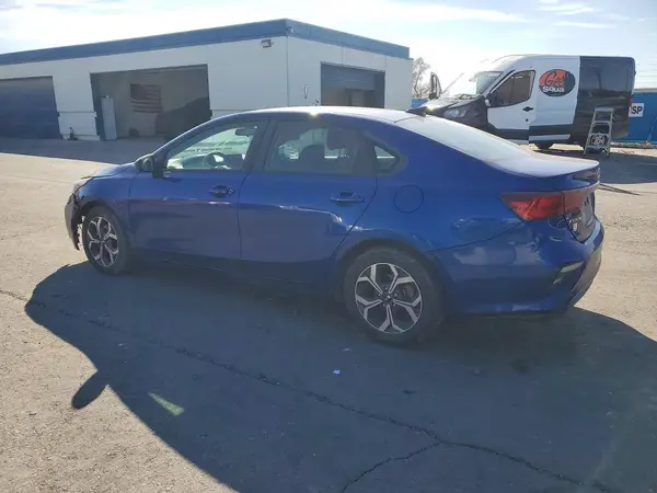 3KPF24AD8KE099867 2019 KIA FORTE - Image 2