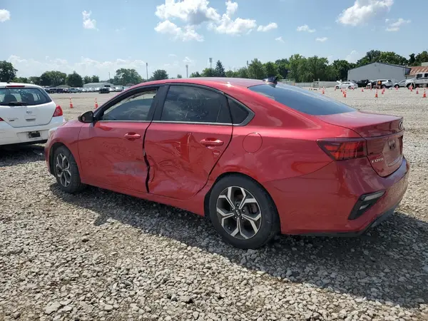 3KPF24AD8KE100337 2019 KIA FORTE - Image 2