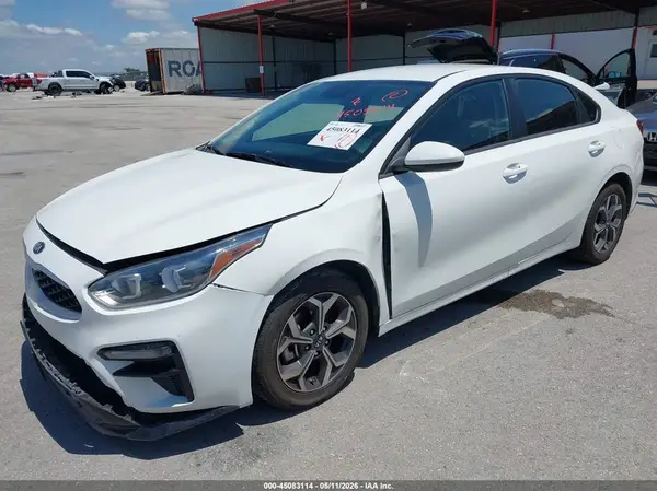 3KPF24AD8KE101505 2019 KIA FORTE - Image 2