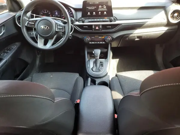 3KPF24AD8KE104825 2019 KIA FORTE - Image 8