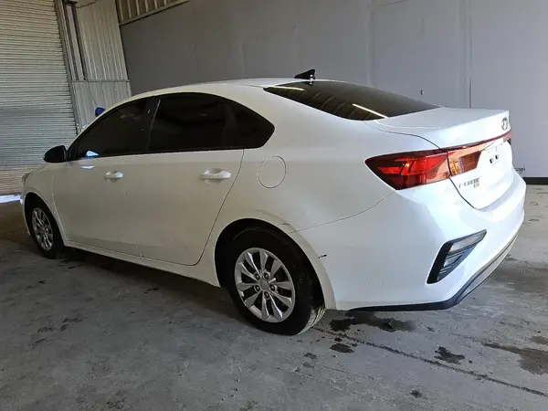 3KPF24AD8KE107210 2019 KIA FORTE - Image 2