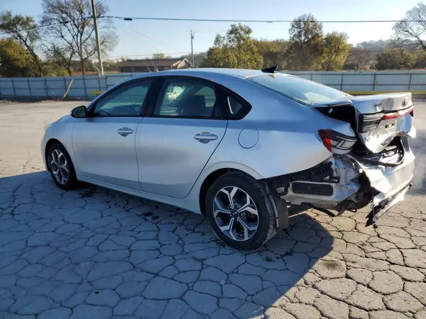 3KPF24AD8KE108129 2019 KIA FORTE - Image 2
