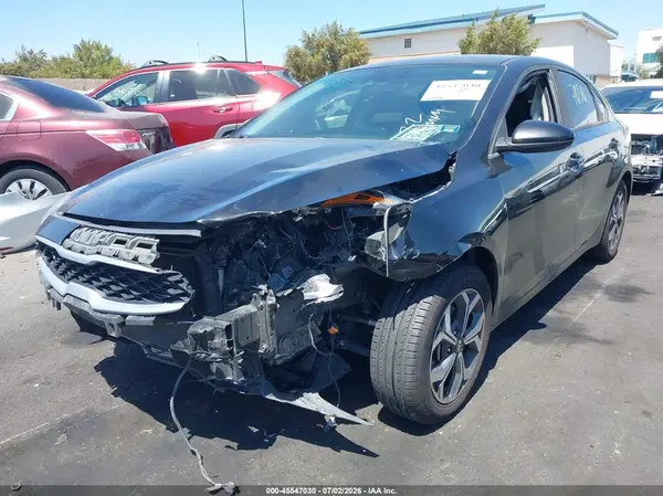 3KPF24AD8KE108809 2019 KIA FORTE - Image 2