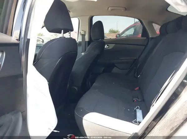 3KPF24AD8KE108809 2019 KIA FORTE - Image 8