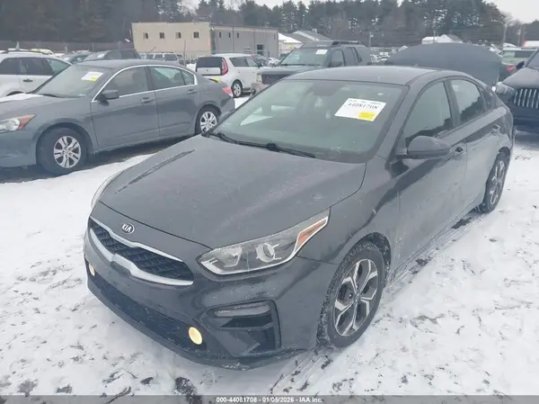 3KPF24AD8KE112147 2019 KIA FORTE - Image 2