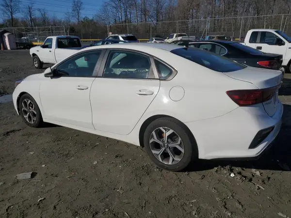 3KPF24AD8KE113203 2019 KIA FORTE - Image 2