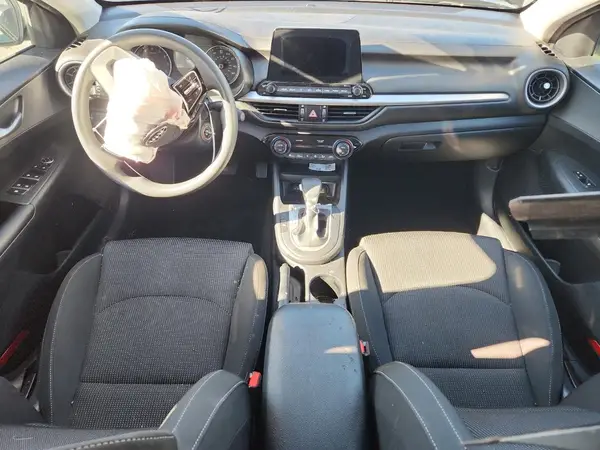 3KPF24AD8KE113332 2019 KIA FORTE - Image 8