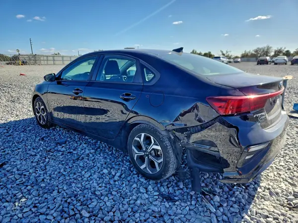 3KPF24AD8KE119566 2019 KIA FORTE - Image 2