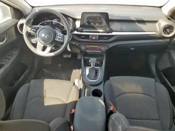 3KPF24AD8KE119616 2019 KIA FORTE - Image 8
