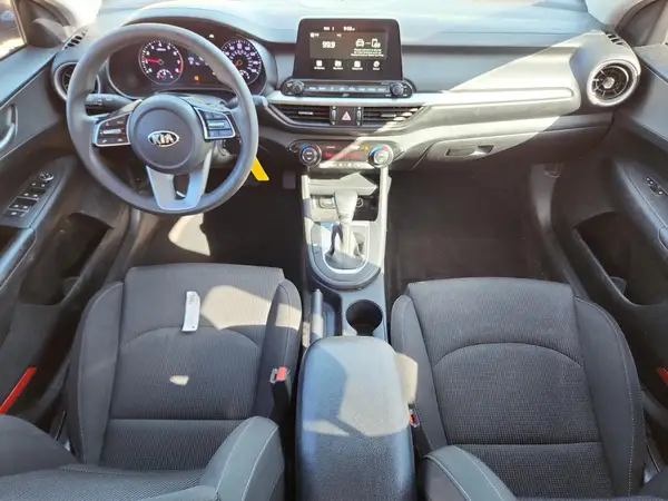 3KPF24AD8KE119728 2019 KIA FORTE - Image 8