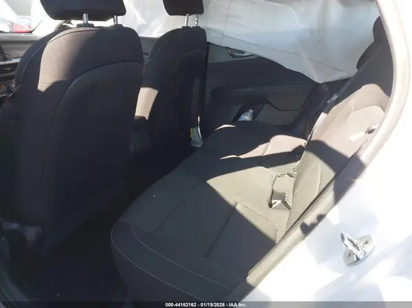 3KPF24AD8KE119762 2019 KIA FORTE - Image 8