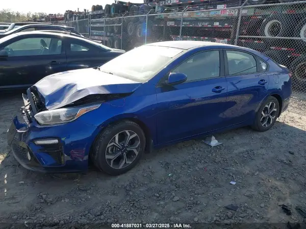 3KPF24AD8KE119776 2019 KIA FORTE - Image 2