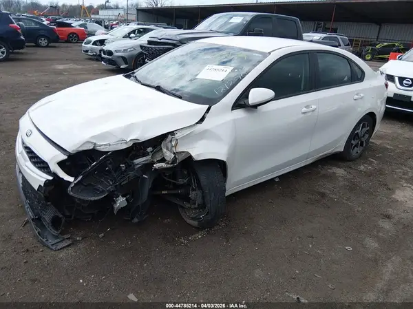 3KPF24AD8KE121270 2019 KIA FORTE - Image 2