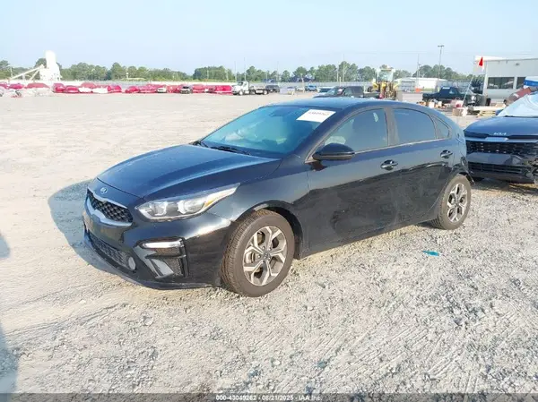 3KPF24AD8KE123018 2019 KIA FORTE - Image 2