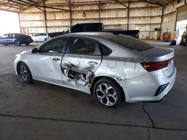 3KPF24AD8KE124993 2019 KIA FORTE - Image 2