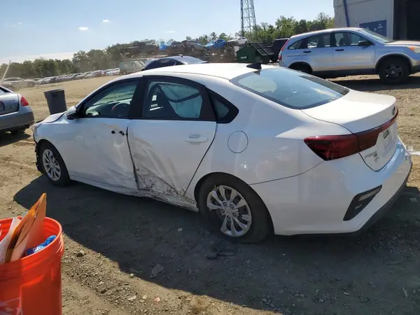 3KPF24AD8KE130390 2019 KIA FORTE - Image 2