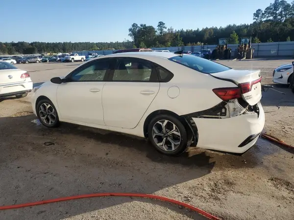 3KPF24AD8KE131457 2019 KIA FORTE - Image 2