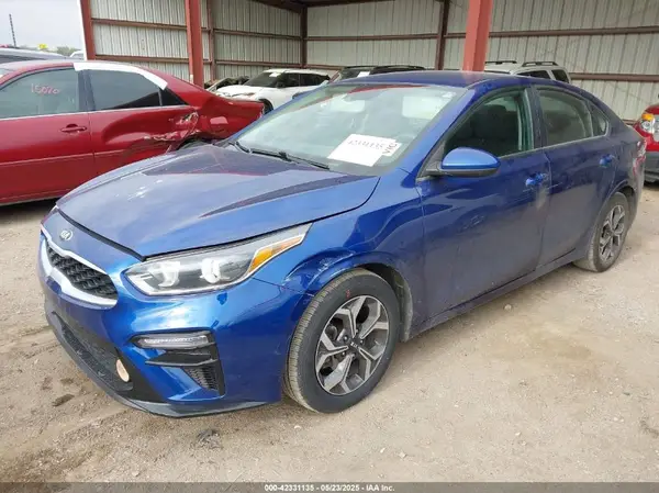 3KPF24AD8KE132186 2019 KIA FORTE - Image 2